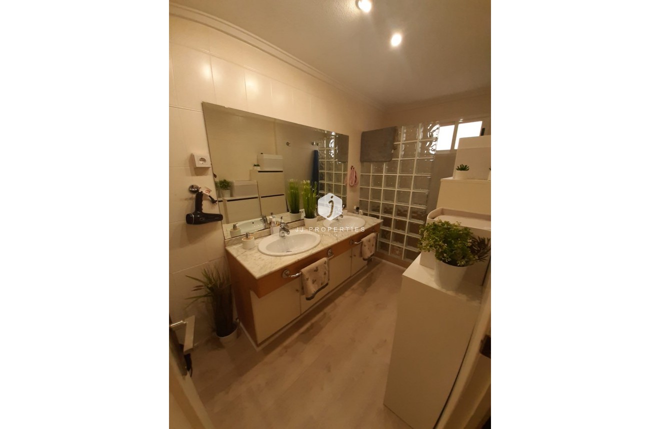 Segunda mano - Apartamento / piso -
Torrevieja - Costa Blanca