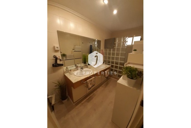 Segunda mano - Apartamento / piso -
Torrevieja - Costa Blanca