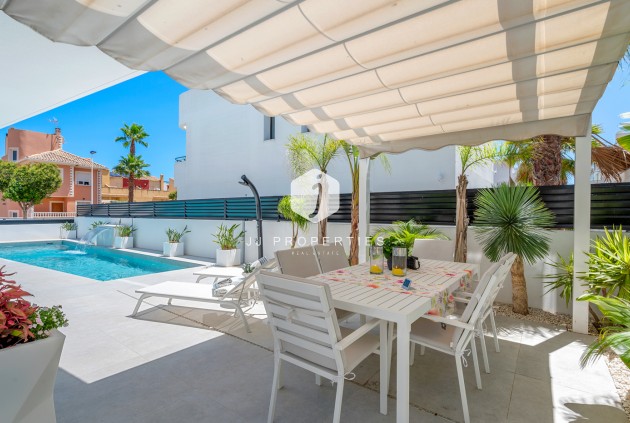 Tweedehands - Villa -
Guardamar del Segura - Costa Blanca