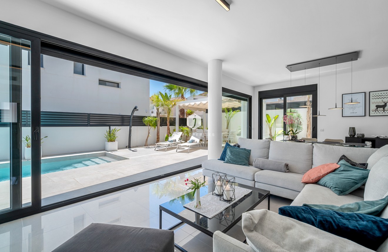 Tweedehands - Villa -
Guardamar del Segura - Costa Blanca