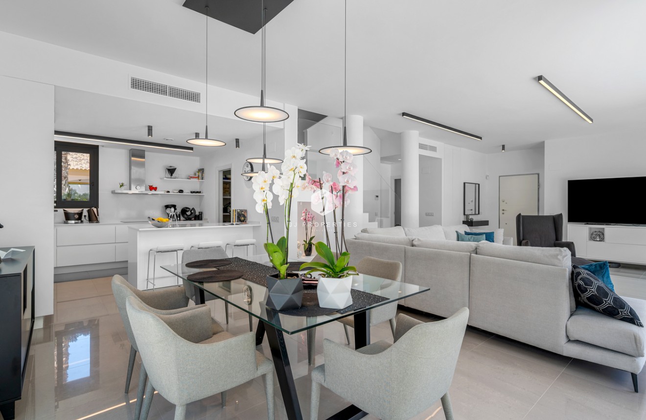 Tweedehands - Villa -
Guardamar del Segura - Costa Blanca