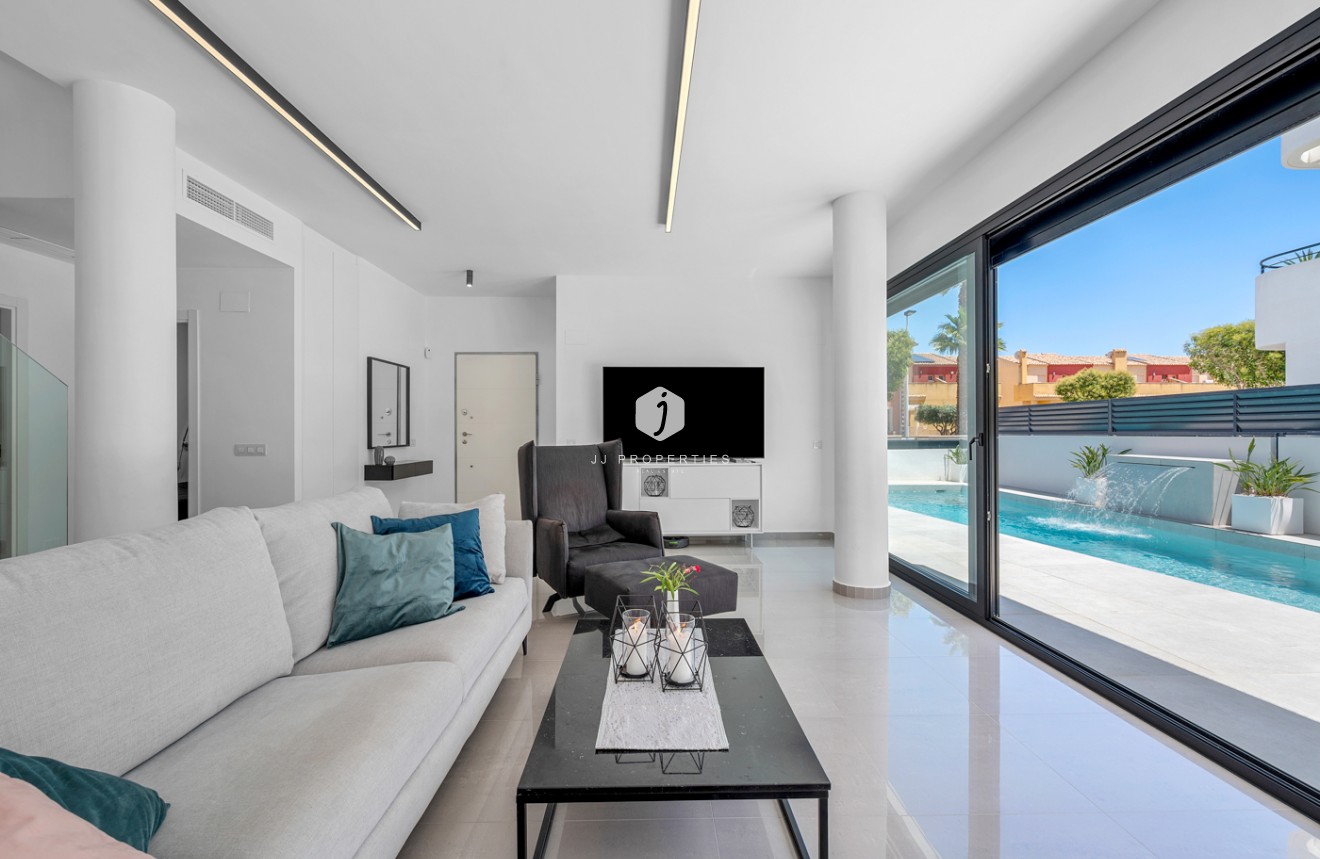 Tweedehands - Villa -
Guardamar del Segura - Costa Blanca