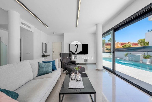 Tweedehands - Villa -
Guardamar del Segura - Costa Blanca