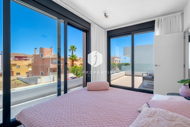 Tweedehands - Villa -
Guardamar del Segura - Costa Blanca