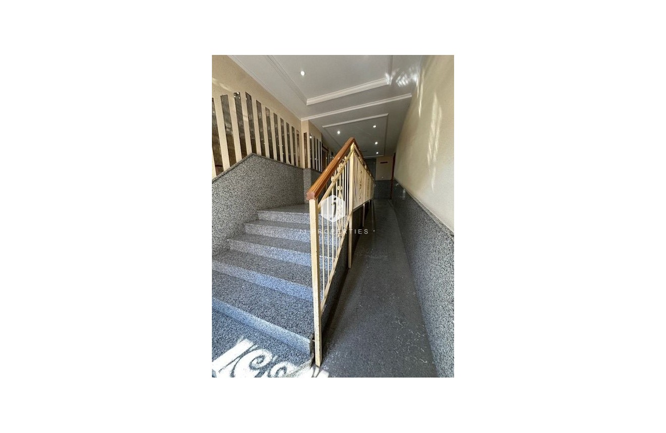 D'occasion - Appartement -
Torrevieja - Costa Blanca