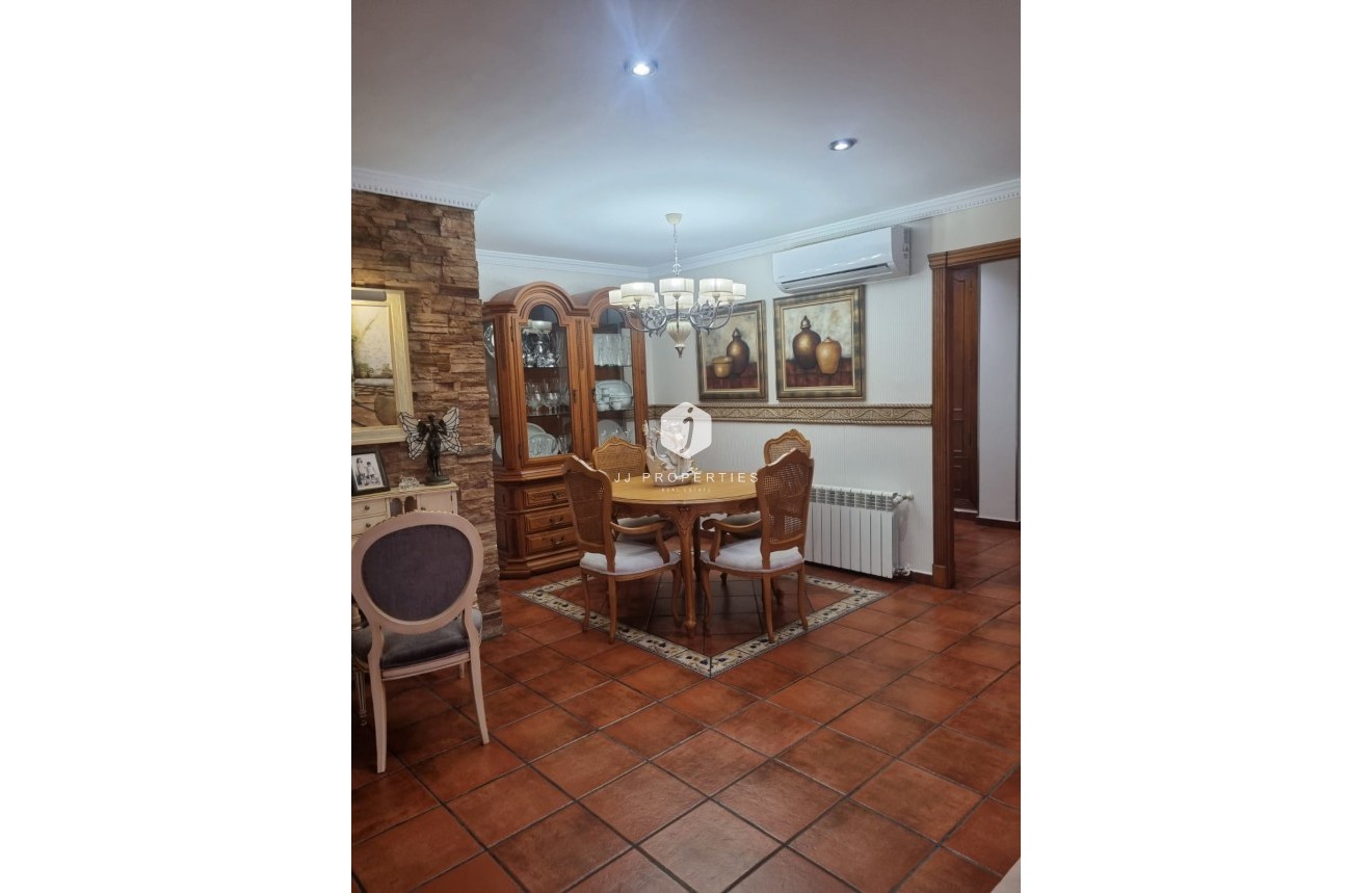 Tweedehands - Chalet -
Orihuela Costa - Costa Blanca