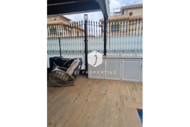 Tweedehands - Chalet -
Orihuela Costa - Costa Blanca