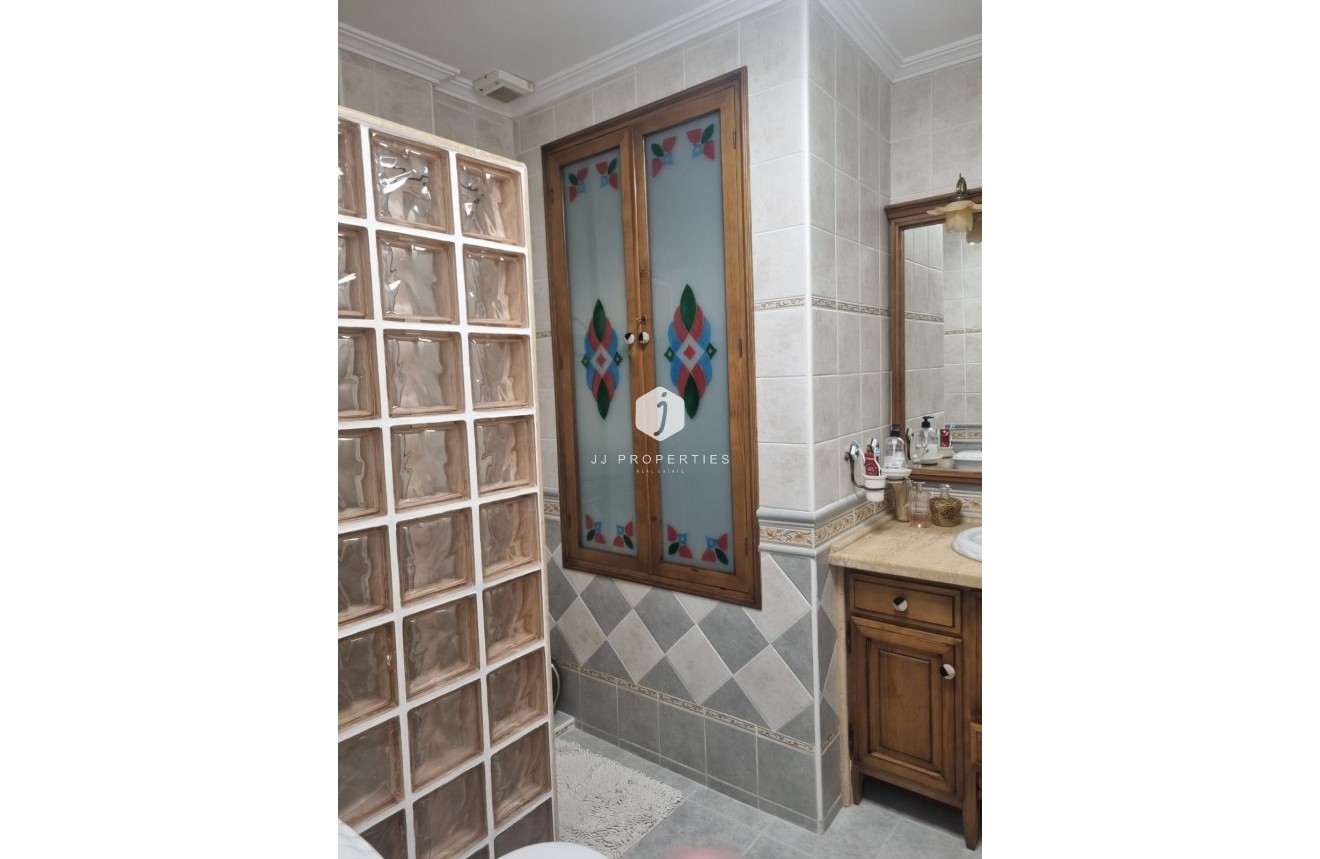 Tweedehands - Chalet -
Orihuela Costa - Costa Blanca