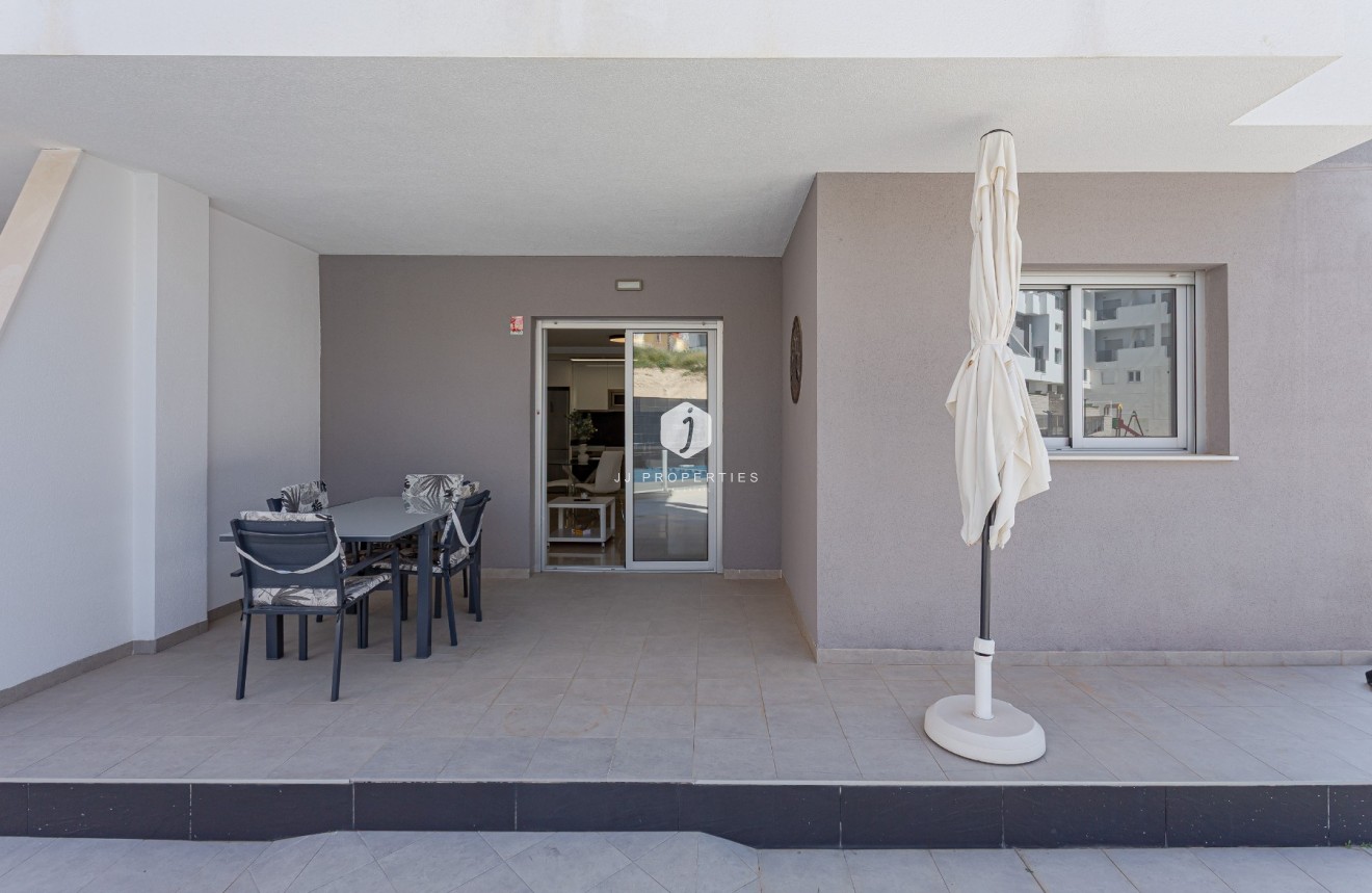 Z drugiej ręki - Mieszkanie w bloku -
Orihuela Costa - Costa Blanca