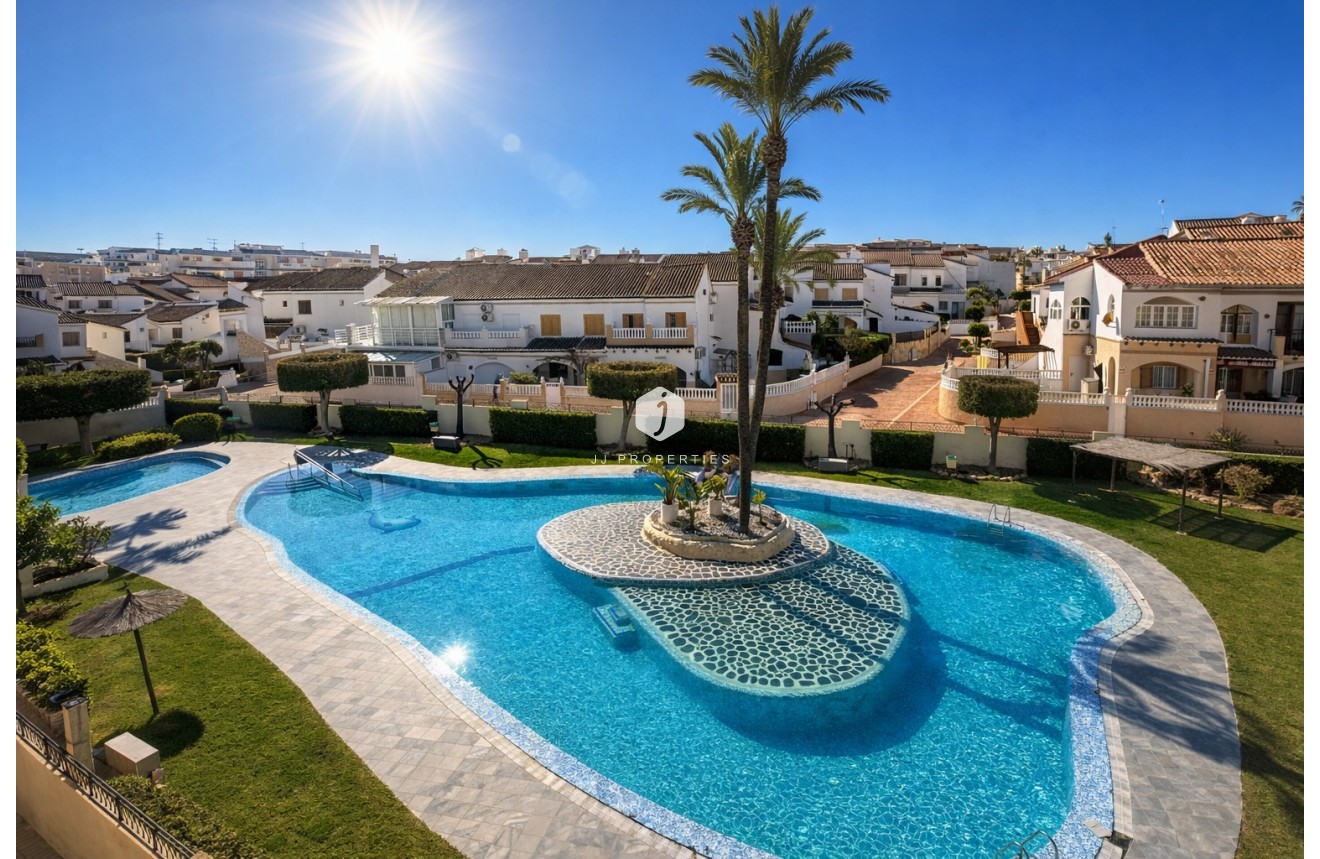 Resale - Apartment / flat -
Torrevieja - Costa Blanca
