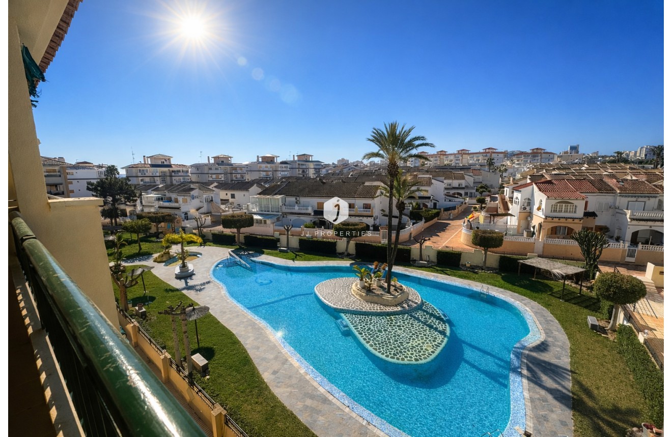 Resale - Apartment / flat -
Torrevieja - Costa Blanca