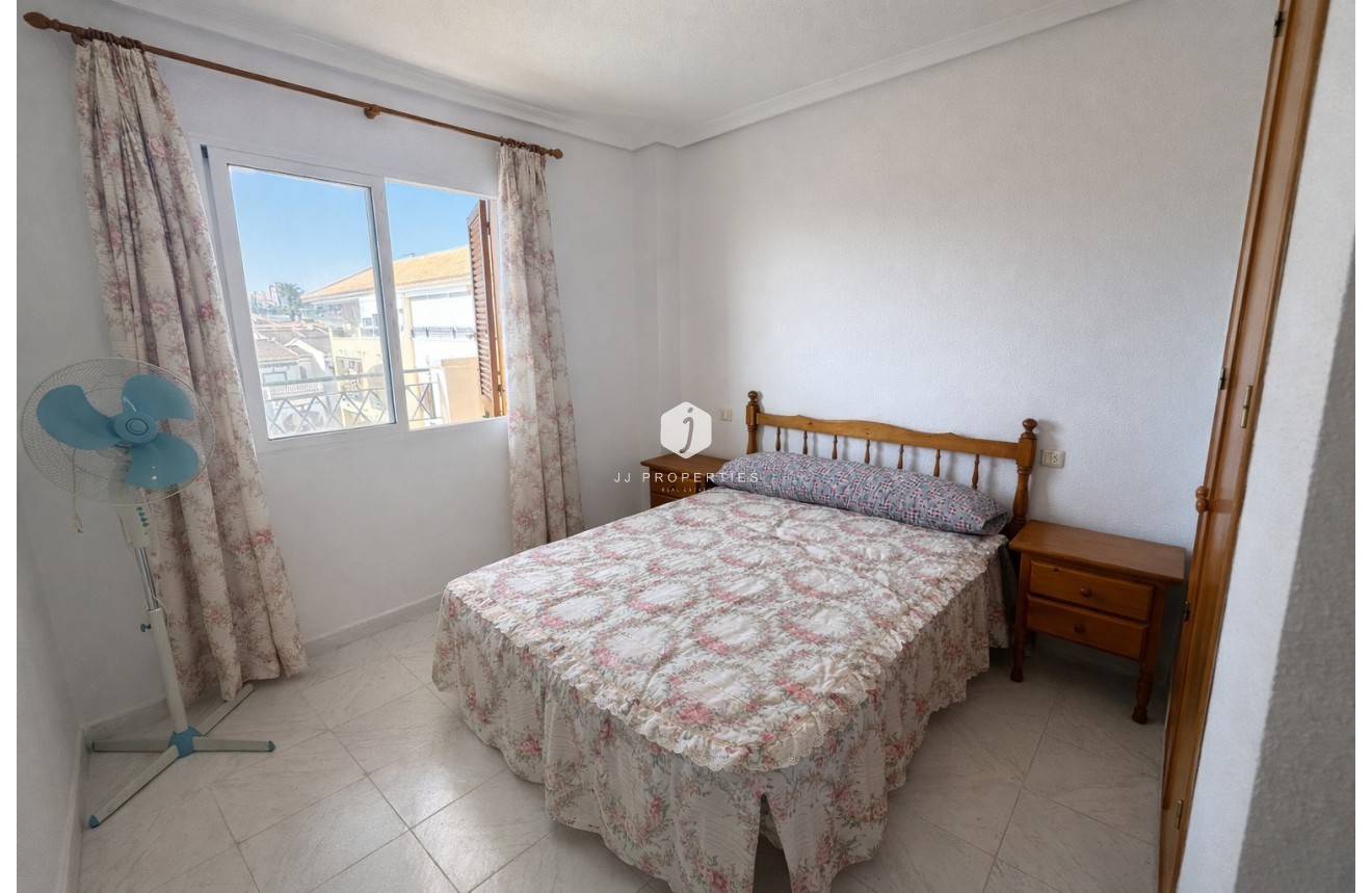 Resale - Apartment / flat -
Torrevieja - Costa Blanca