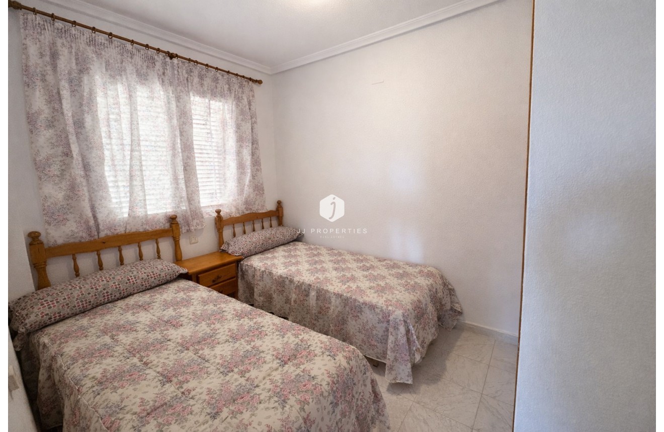 Resale - Apartment / flat -
Torrevieja - Costa Blanca