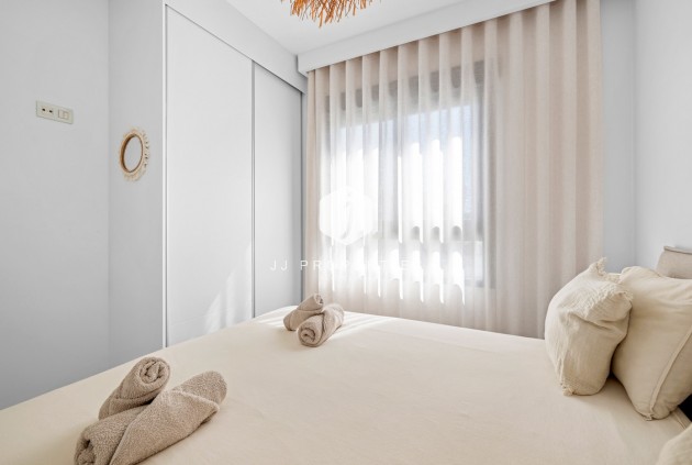 Resale - Apartment / flat -
San Miguel de Salinas - Inland