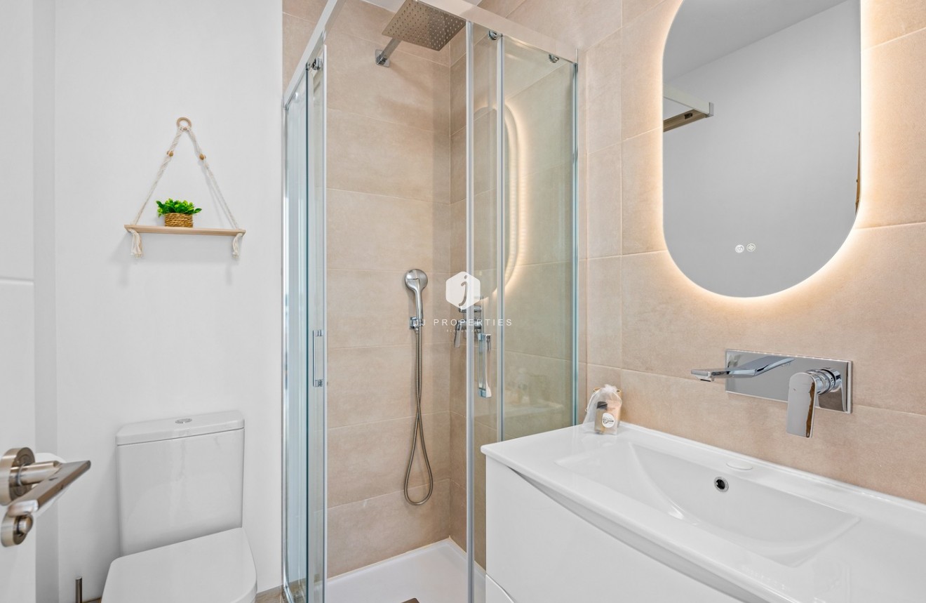 Resale - Apartment / flat -
San Miguel de Salinas - Inland