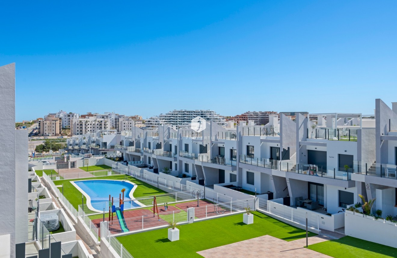 Resale - Apartment / flat -
San Miguel de Salinas - Inland