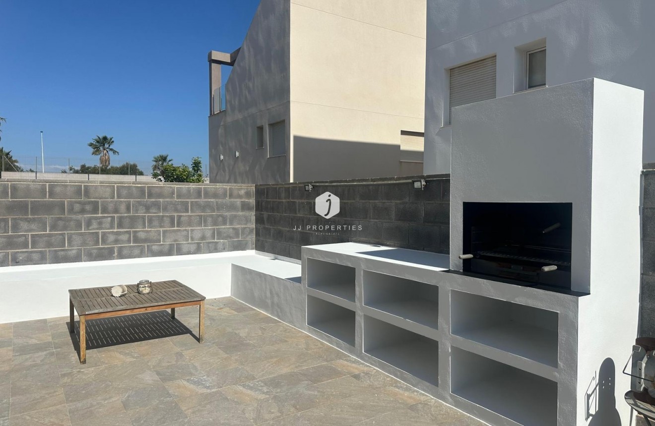 Z drugiej ręki - Villa -
Torrevieja - Costa Blanca