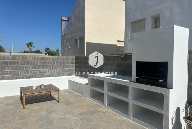 Z drugiej ręki - Villa -
Torrevieja - Costa Blanca