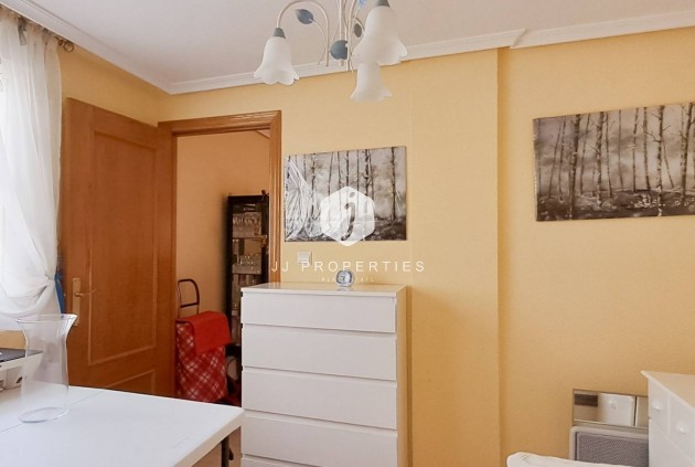 Segunda mano - Ático -
Torrevieja