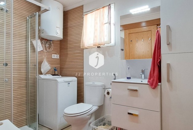 Segunda mano - Ático -
Torrevieja