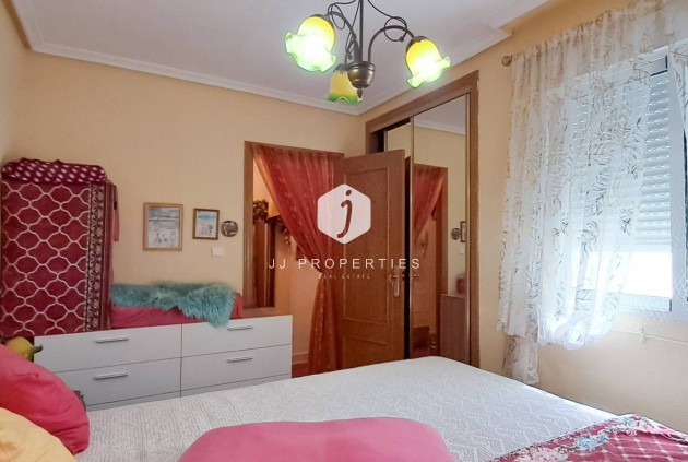 Segunda mano - Ático -
Torrevieja