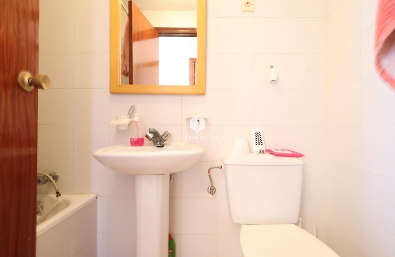 Tweedehands - Appartement / flat -
Torrevieja - Costa Blanca
