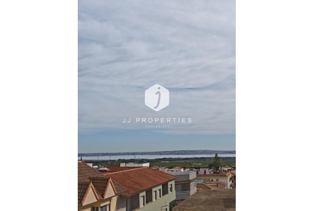 Segunda mano - Apartamento / piso -
San Miguel de Salinas