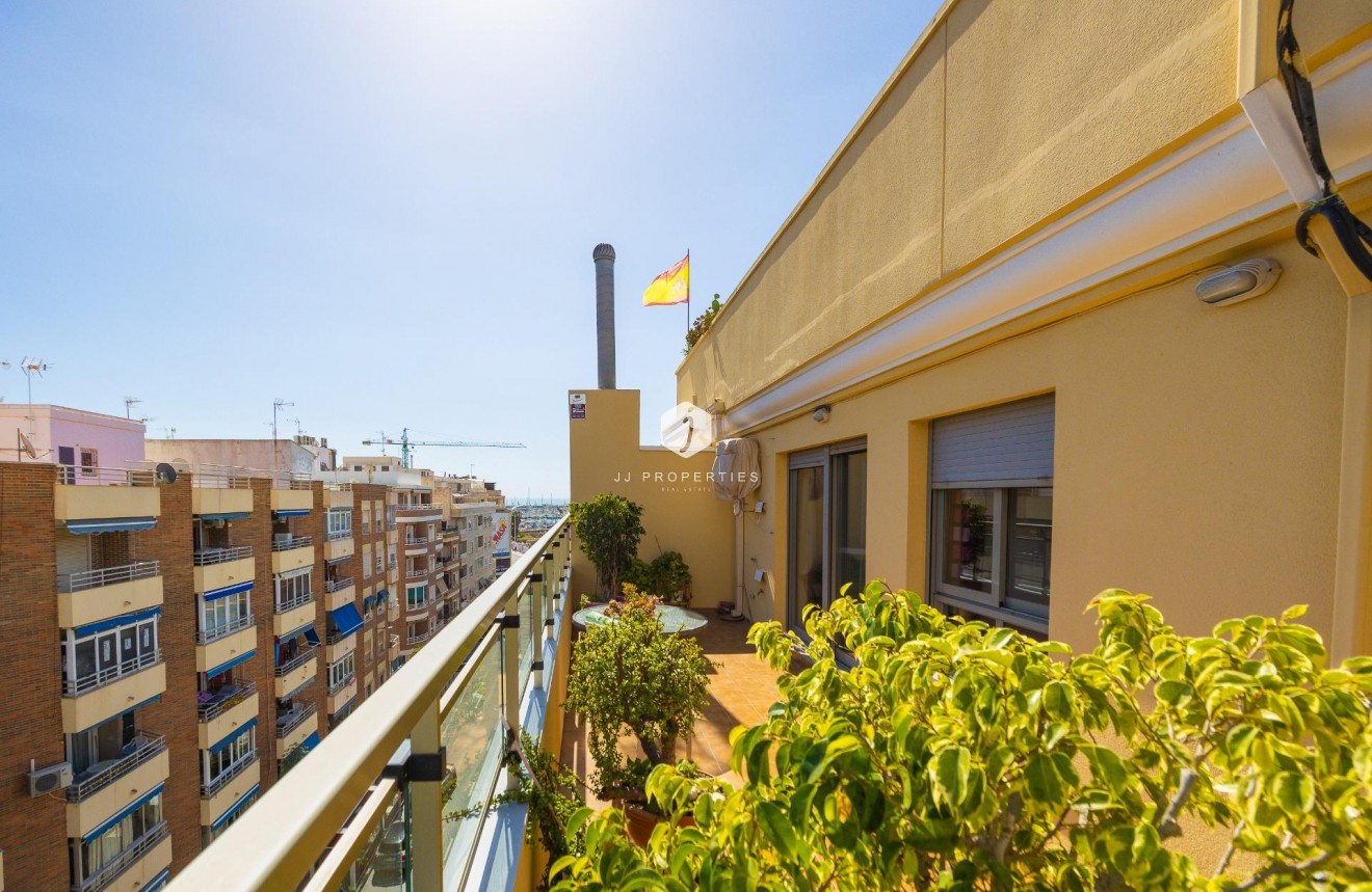 Aus zweiter Hand - Penthouse -
Torrevieja - Centro