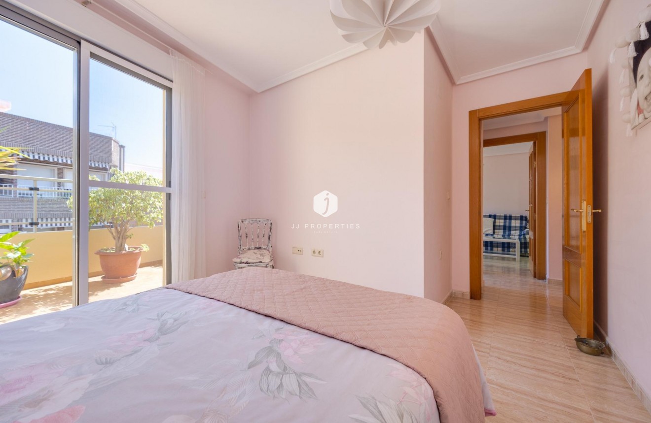 Aus zweiter Hand - Penthouse -
Torrevieja - Centro