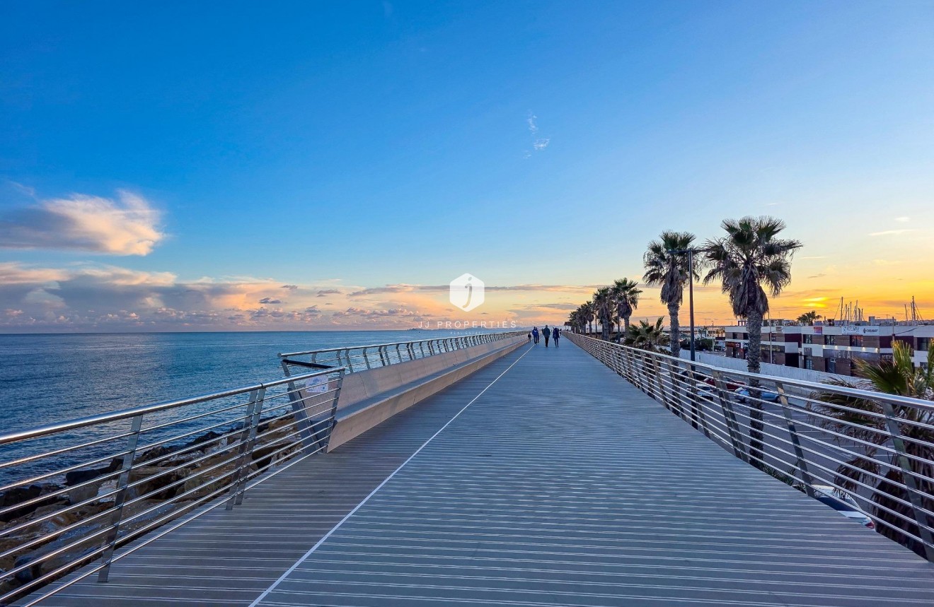 Aus zweiter Hand - Penthouse -
Torrevieja - Centro