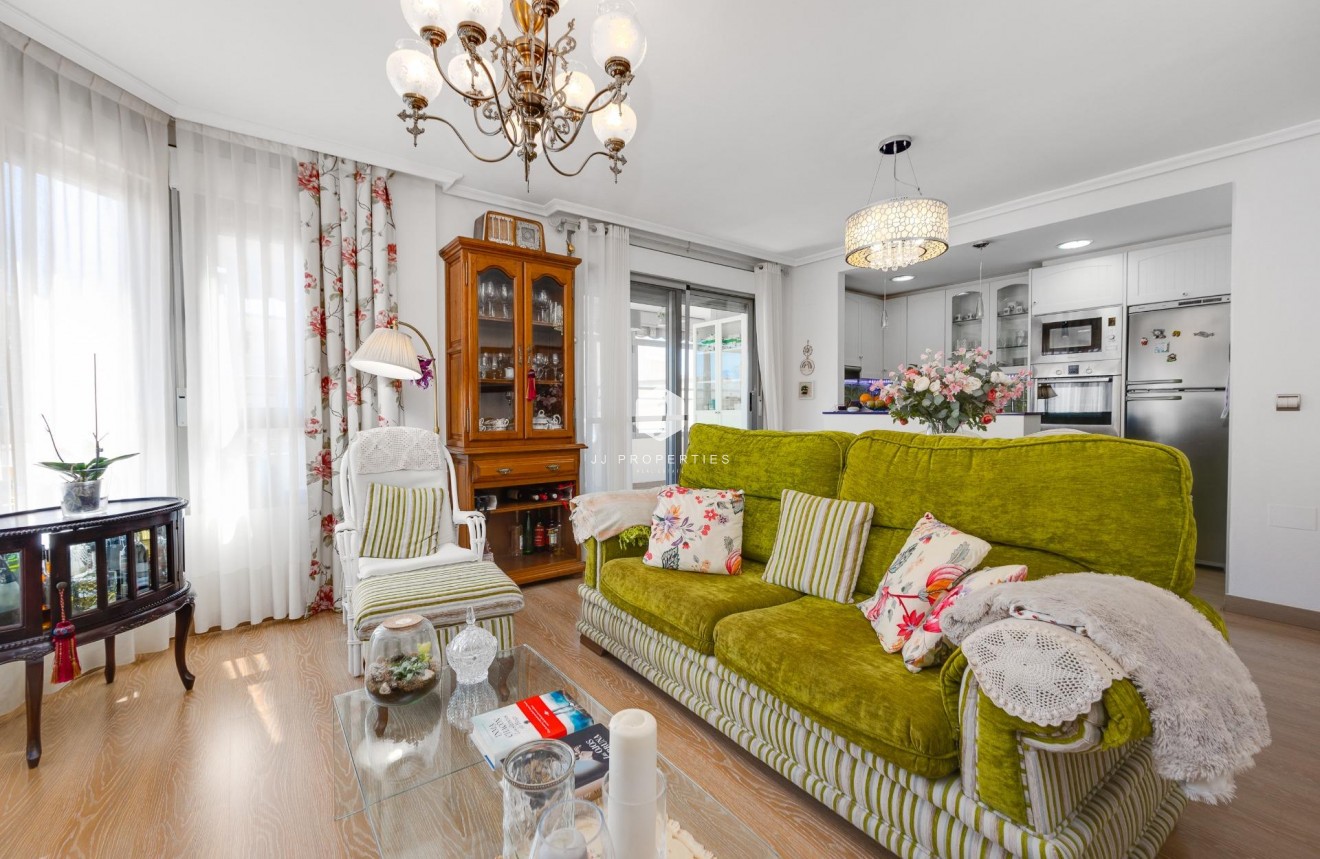 Segunda mano - Ático -
Torrevieja - Centro