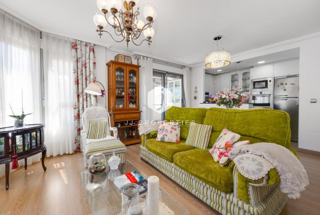 Segunda mano - Ático -
Torrevieja - Centro