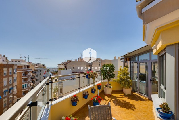 Segunda mano - Ático -
Torrevieja - Centro