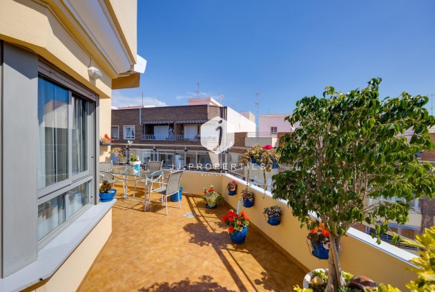 Segunda mano - Ático -
Torrevieja - Centro