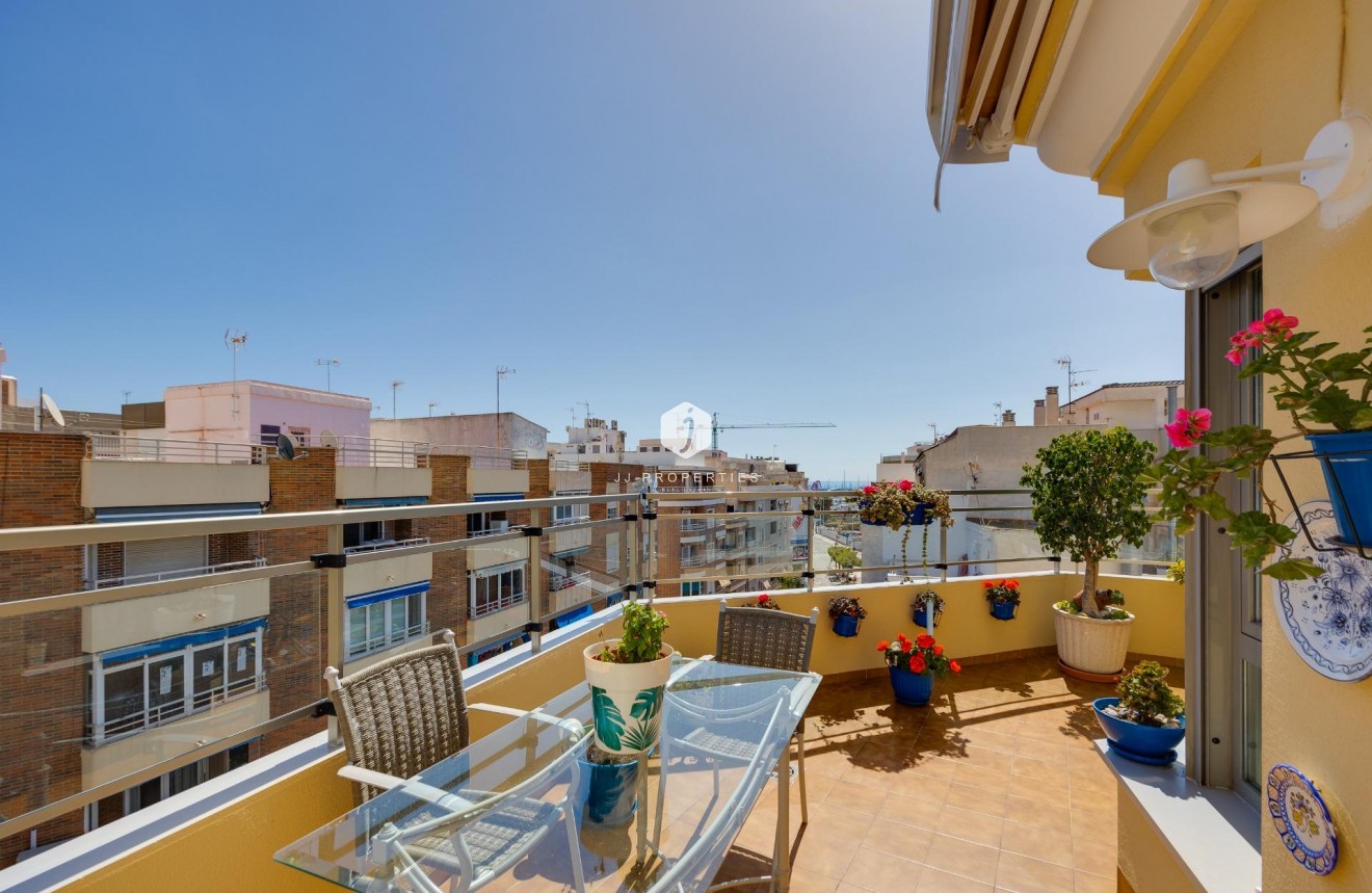 Segunda mano - Ático -
Torrevieja - Centro