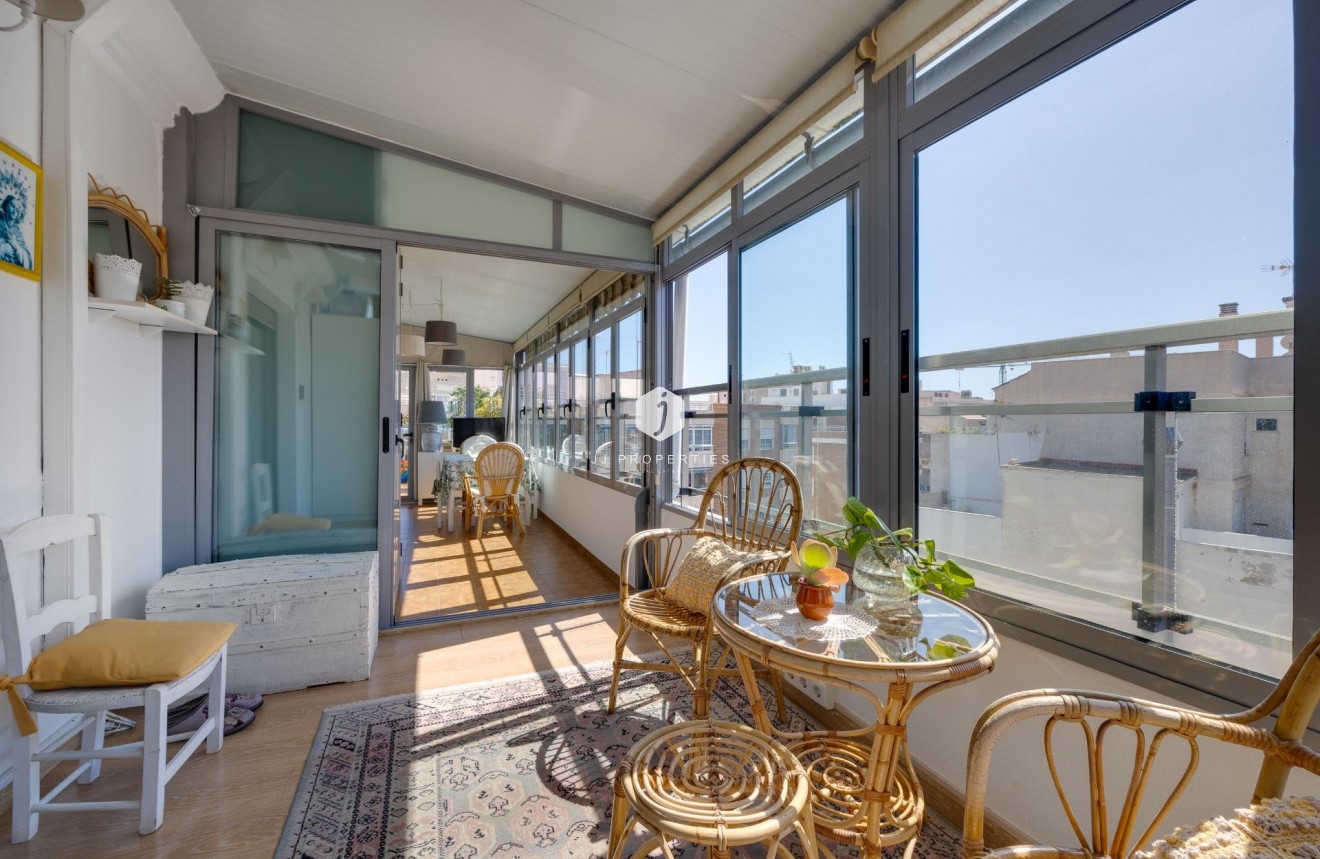 Segunda mano - Ático -
Torrevieja - Centro