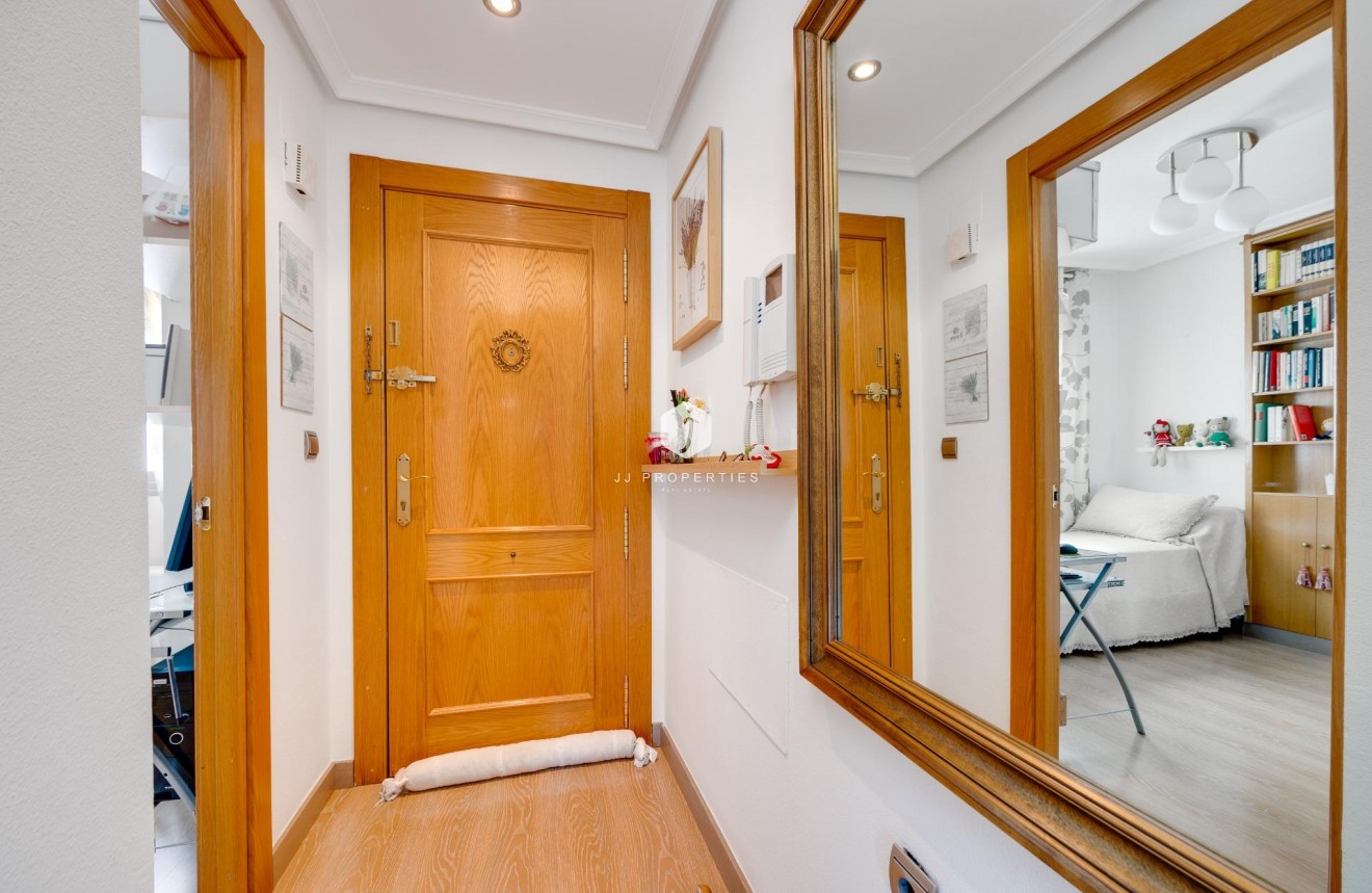 Segunda mano - Ático -
Torrevieja - Centro