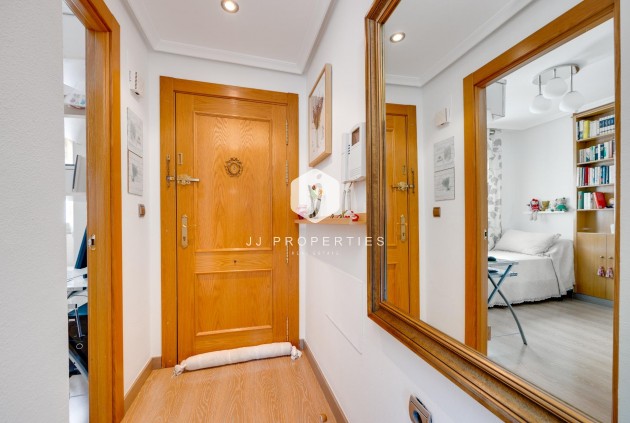 Segunda mano - Ático -
Torrevieja - Centro