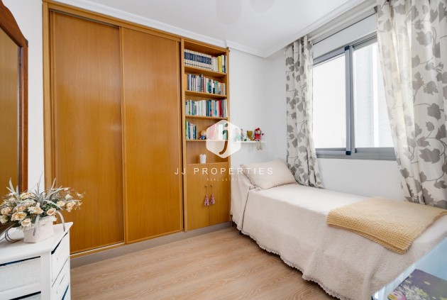 Segunda mano - Ático -
Torrevieja - Centro