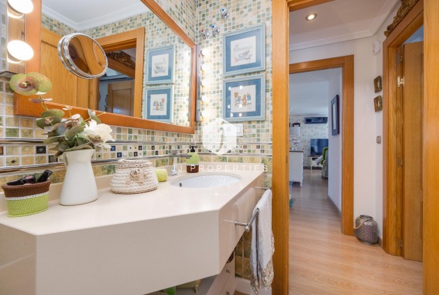 Segunda mano - Ático -
Torrevieja - Centro