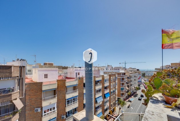 Segunda mano - Ático -
Torrevieja - Centro