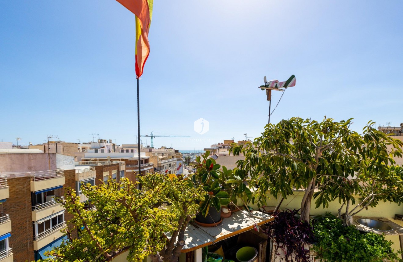 Segunda mano - Ático -
Torrevieja - Centro