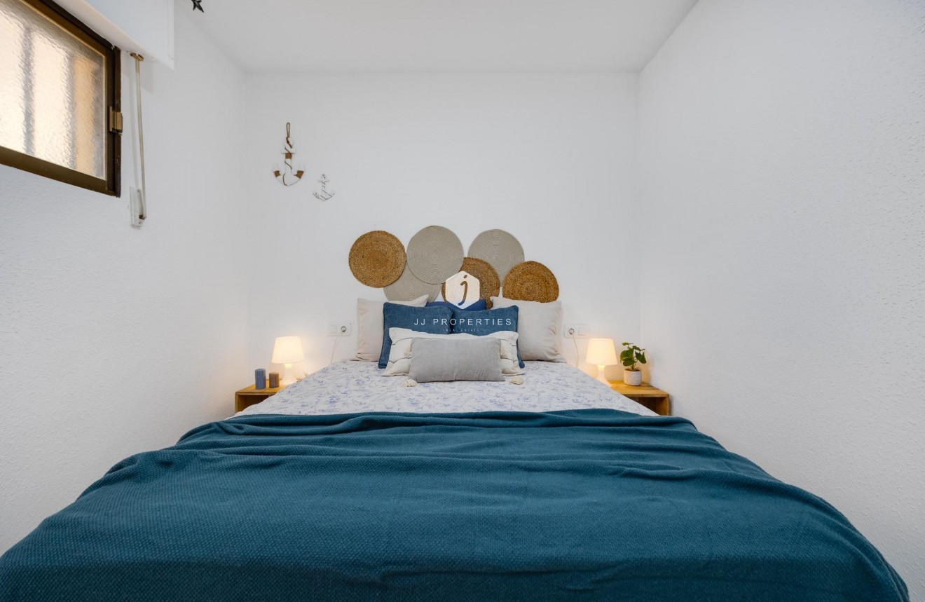 Tweedehands - Appartement / flat -
Torrevieja - Cabo cervera