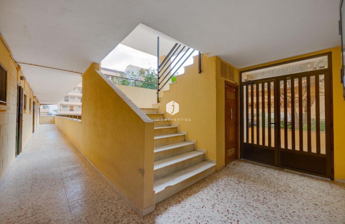 Tweedehands - Appartement / flat -
Torrevieja - Cabo cervera