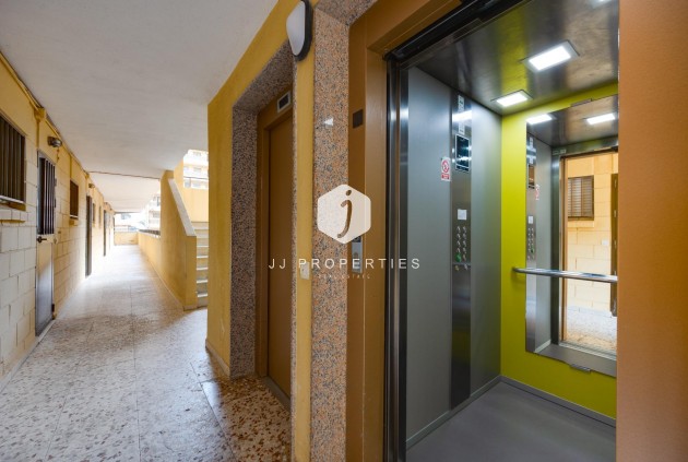 Tweedehands - Appartement / flat -
Torrevieja - Cabo cervera