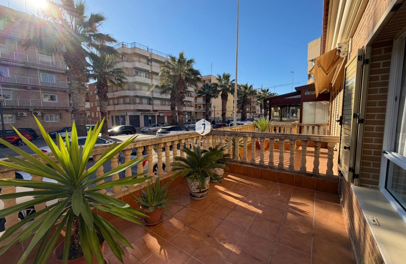 Z drugiej ręki - Szalet -
Guardamar del Segura - Pueblo