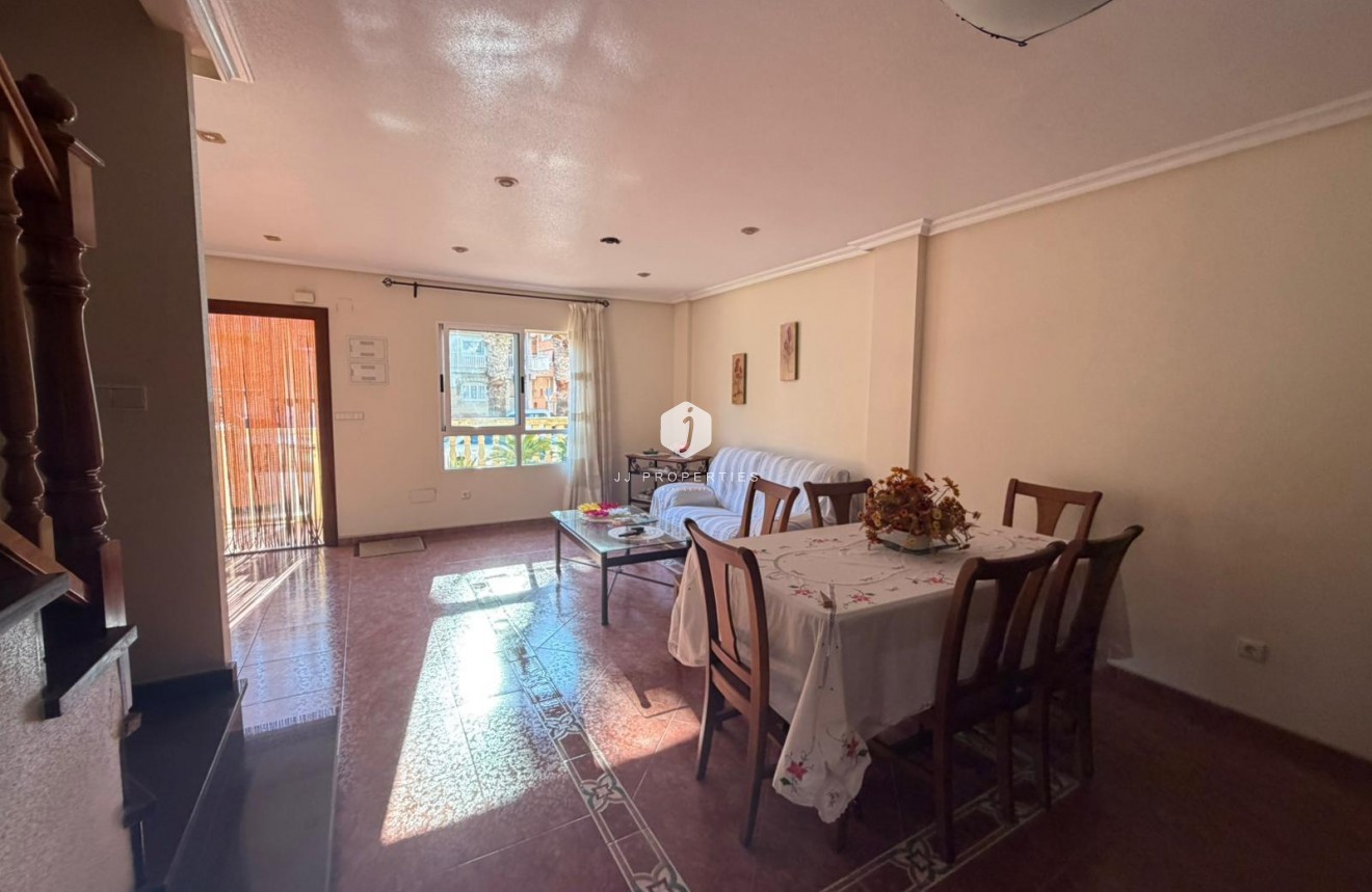 Z drugiej ręki - Szalet -
Guardamar del Segura - Pueblo