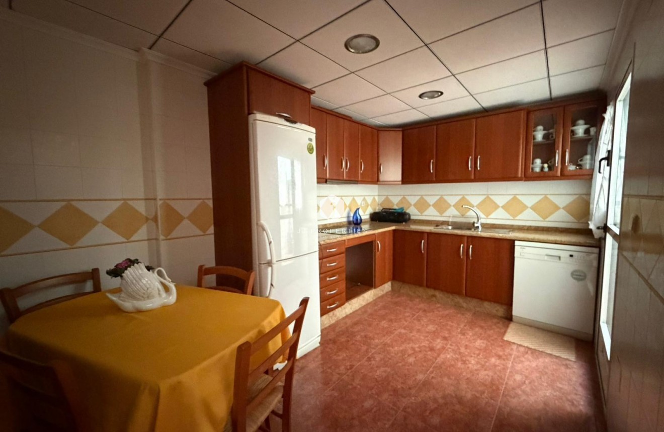 Z drugiej ręki - Szalet -
Guardamar del Segura - Pueblo