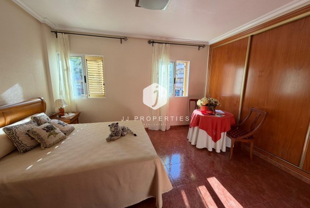 Z drugiej ręki - Szalet -
Guardamar del Segura - Pueblo