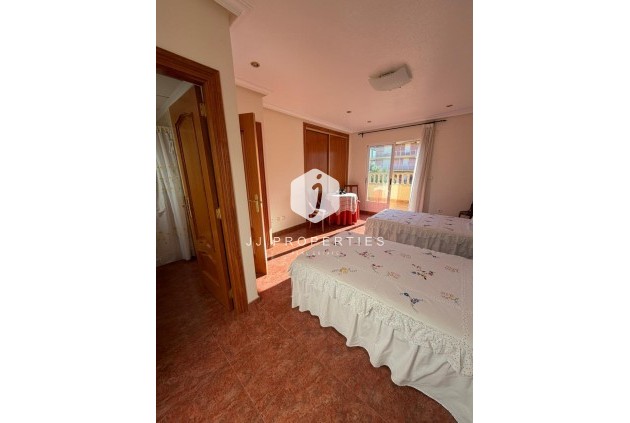 Z drugiej ręki - Szalet -
Guardamar del Segura - Pueblo